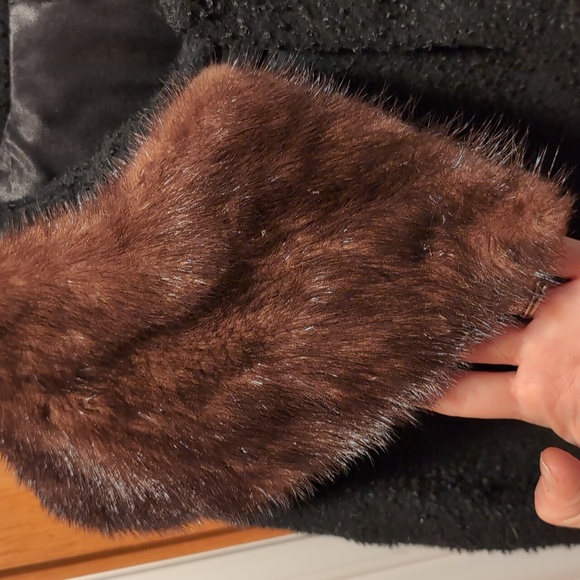 Vintage 1950s mink-collared Fortsmann coat - Picture 3 of 6